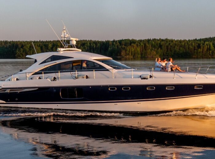 Fairline 64 GT