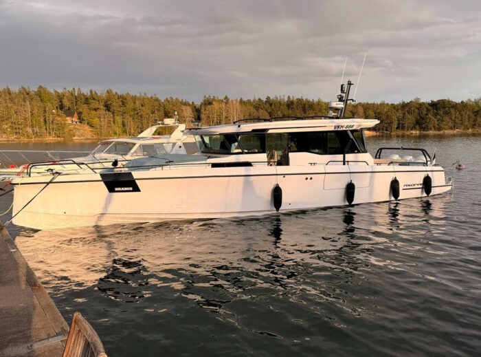 Axopar 45 XC Cross Cabin
